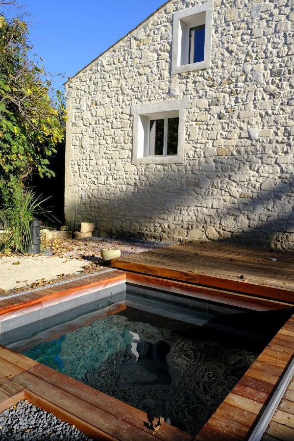 Le Loft De La Grange Bed & Breakfast Arles Exterior photo